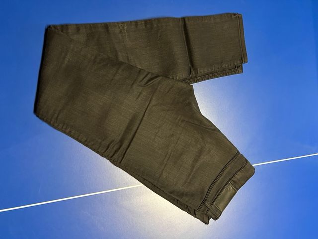 Pantalones H&M negros, talla 28