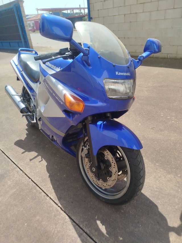 Kawasaki ZZ-R600 (1990) IMPECABLE