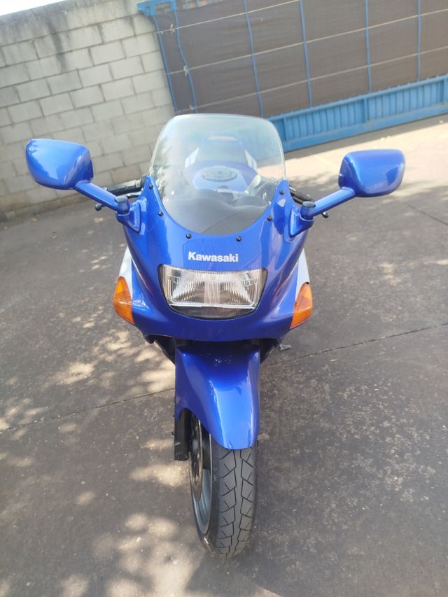 Kawasaki ZZ-R600 (1990) IMPECABLE