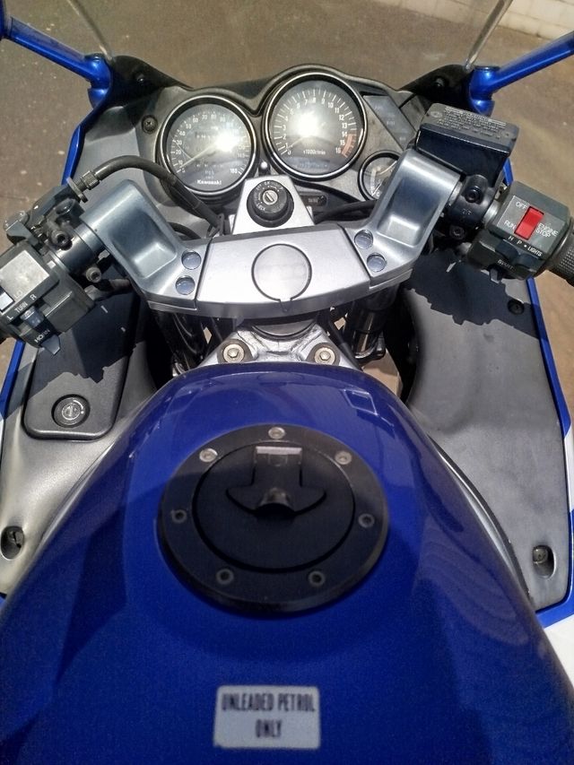 Kawasaki ZZ-R600 (1990) IMPECABLE