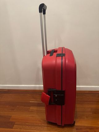 Maleta DELSEY roja mediana