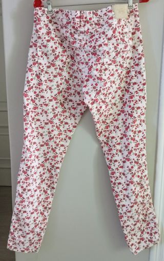 Vaqueros Bershka - Flores rosas