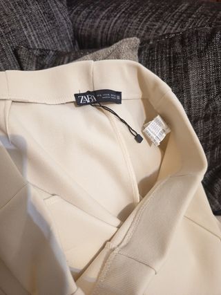 Pantalón Zara vestir beige