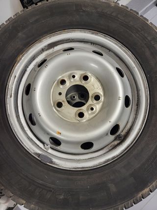 Ruedas usadas autocaravana + tapacubos 