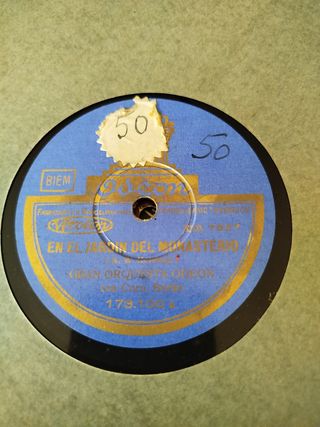 Carpeta recopilatoria con cuatro discos.