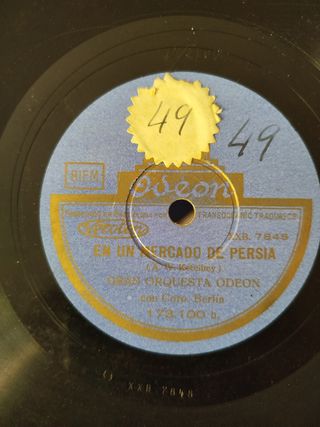 Carpeta recopilatoria con cuatro discos.