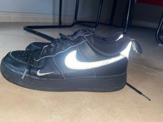 Nike Air Force 1: negras y plateadas REFLECTANTES