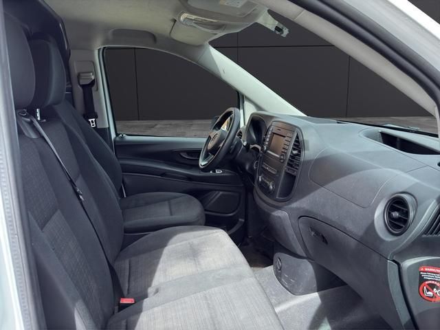 Mercedes-Benz Vito Combi 111 e-Vito Tourer largo 85 kW (116 CV)