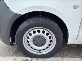 Mercedes-Benz Vito Combi 111 e-Vito Tourer largo 85 kW (116 CV)