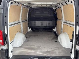Mercedes-Benz Vito Combi 111 e-Vito Tourer largo 85 kW (116 CV)