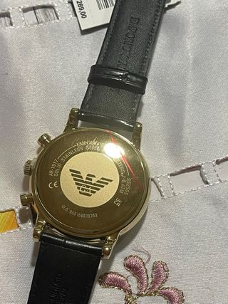 Reloj Emporio Armani - Dorado y Negro