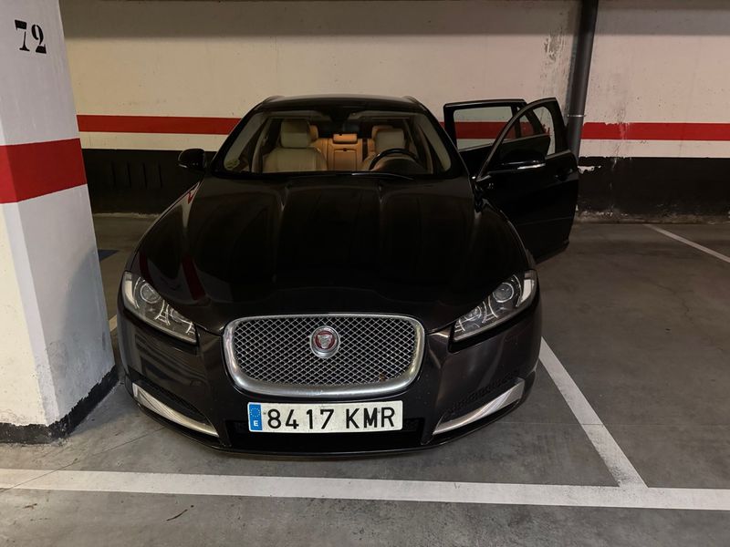 Jaguar XF 2014 - foto 1