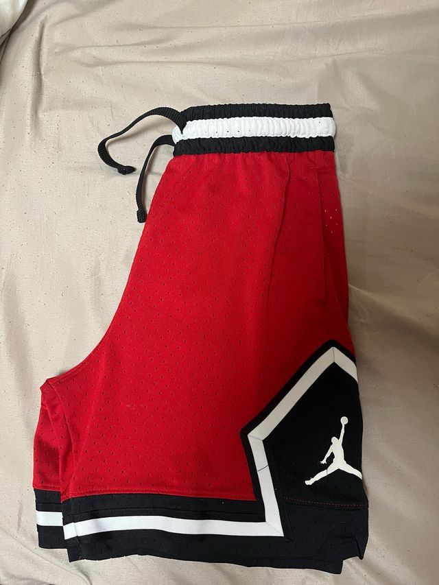 Shorts Jordan rojos