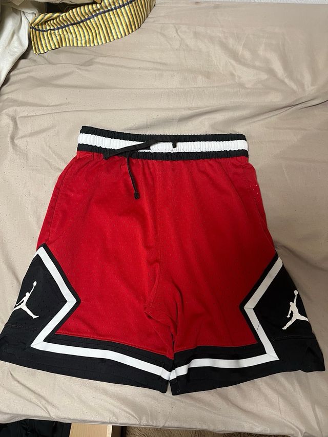 Shorts Jordan rojos