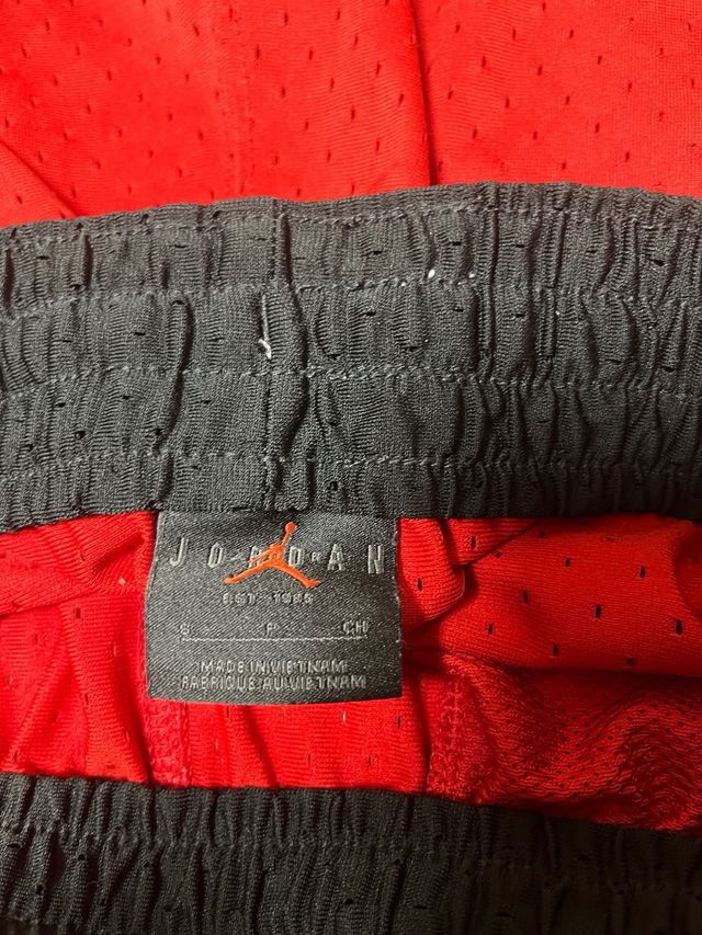 Shorts Jordan rojos