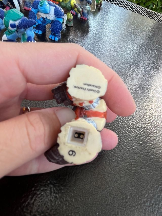 Personaggi Gormiti con connettore base