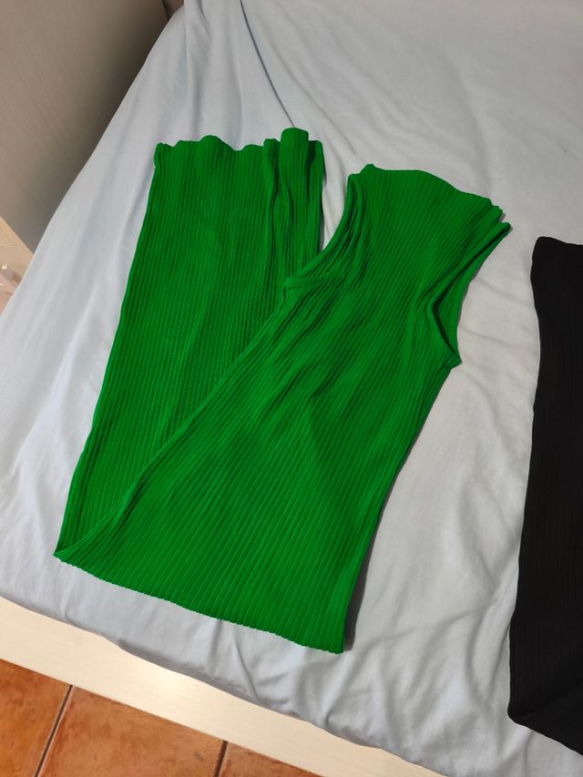 Vestido Zara verde ajustado