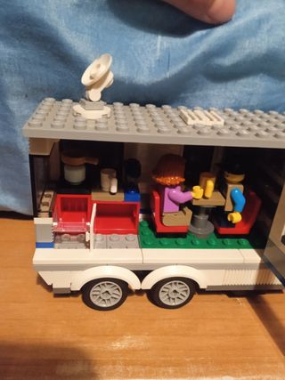 Autocaravana LEGO 60182