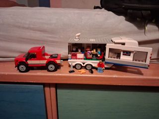 Autocaravana LEGO 60182