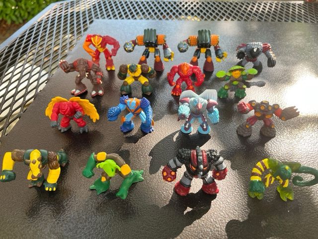 Personaggi Gormiti senza connettore base 