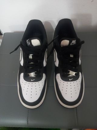 Nike Air Force 1 - 41 - Bianche e Nere