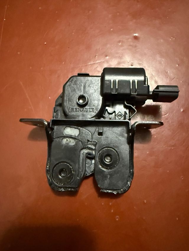 Cerradura porton Renault Megane 3