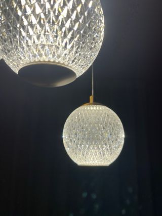 Lámpara 3 luces dorada y blanca