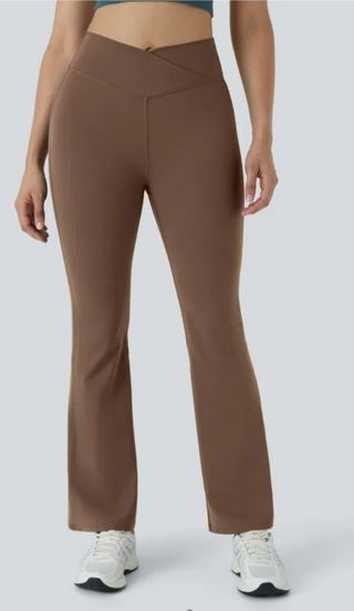Pantalones acampanados marrones