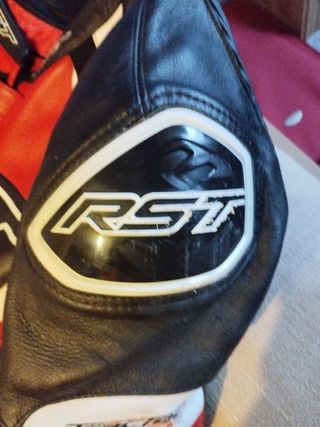 Chaqueta moto RST cuero negra roja