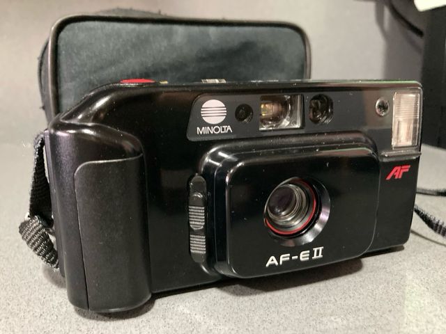 Minolta AF-E II Cámara compacta