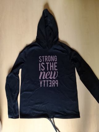 Sudadera negra - Strong is the new pretty