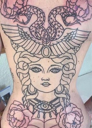 Tatuaje de Loto Rojo