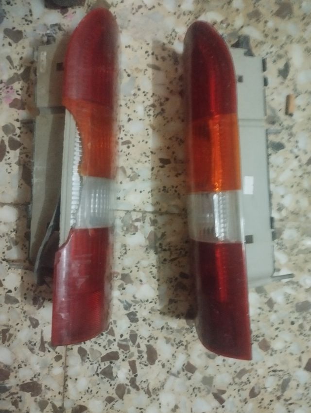 2 faros Ford Transit