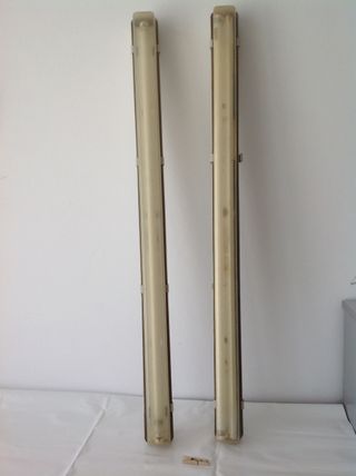 Fluorescente 127 cm con su caja