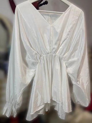 Blusa blanca elegante