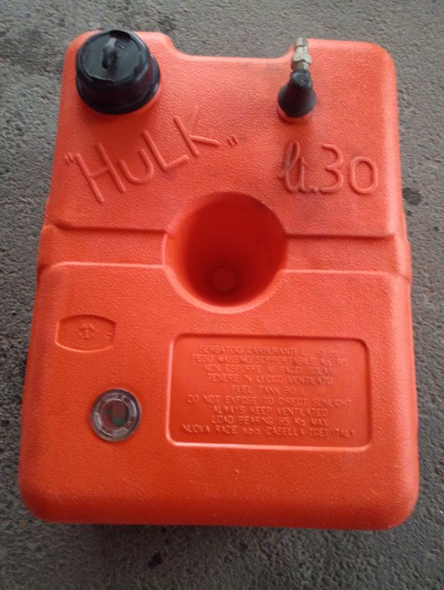 Depósito gasolina Hulk 30l.