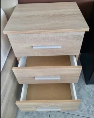 Mesita noche 3 cajones