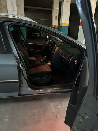Peugeot 407 2004