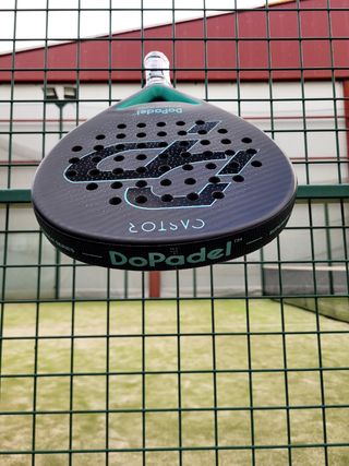 Pala pádel DoPadel Castor.