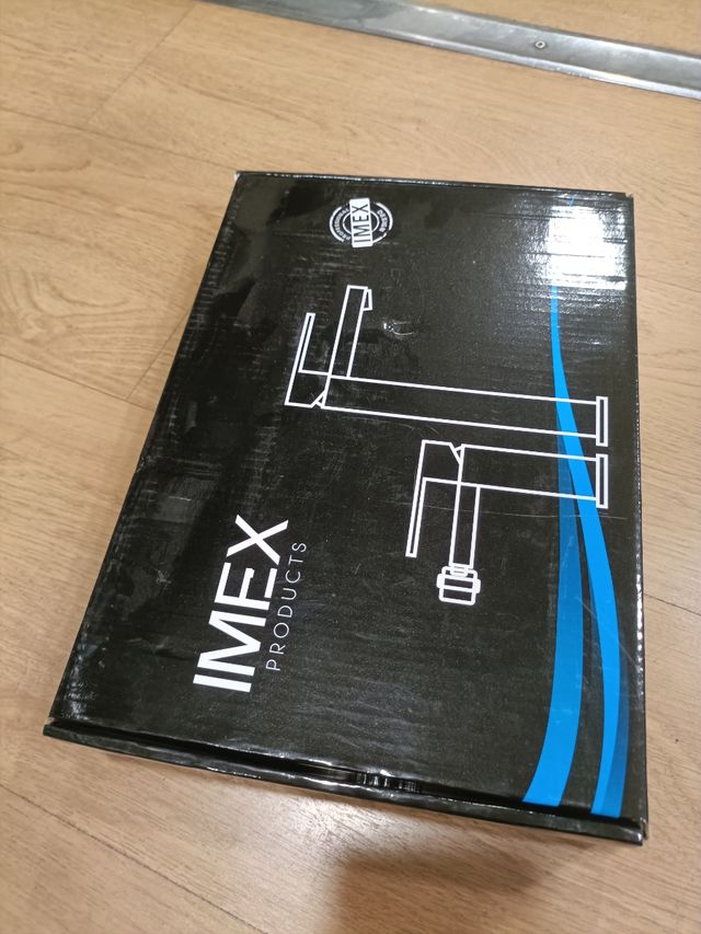 Grifo lavabo metal - Baño