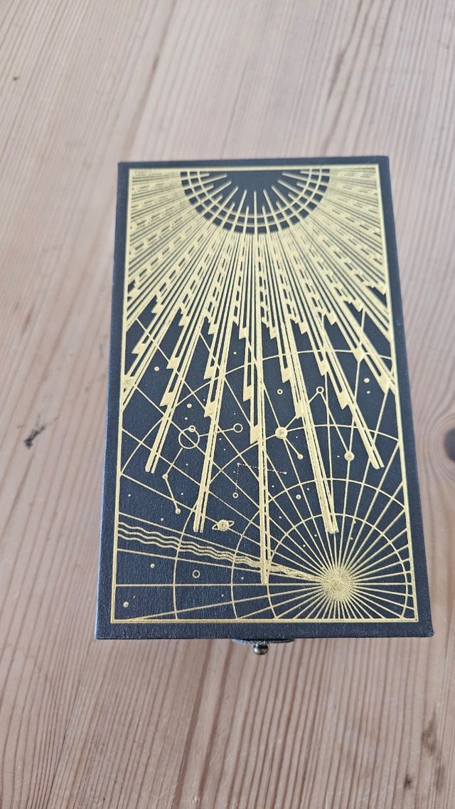 Caja y pulsera Tomorrowland 2022- Edición Limitada