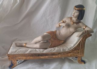 Figura Cleopatra porcelana