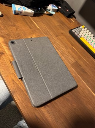 iPad 10.2" + Teclado Logitech
