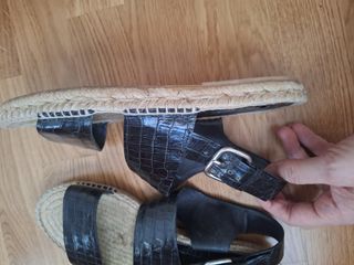 Sandalias Uterqüe negras T.39