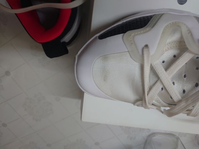 Air Jordan XXXVII Low - rosso e bianco