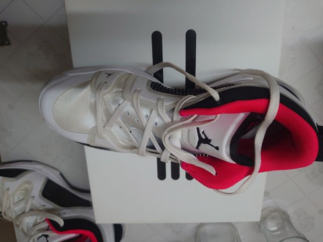 Air Jordan XXXVII Low - rosso e bianco