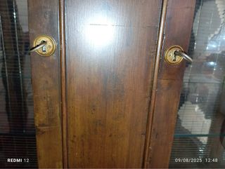 Vetrinetta antica in legno
