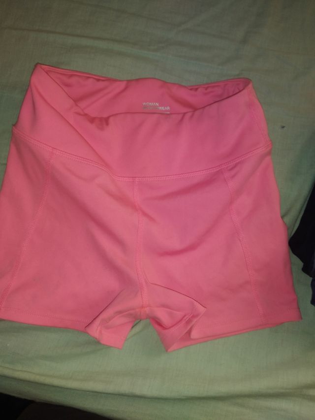 Shorts deportivos rosa