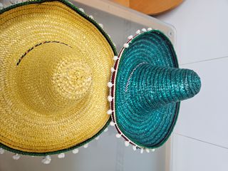 2 Sombreros Mexicano: Amarillo y Verde