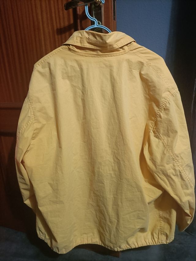 Cazadora Burberry's amarilla XXL